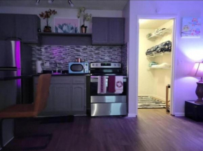 Cozy unlv corner